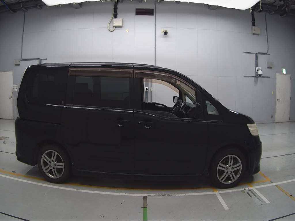 2007 Nissan Serena C25[2]