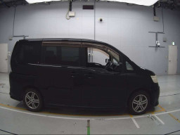 2007 Nissan Serena