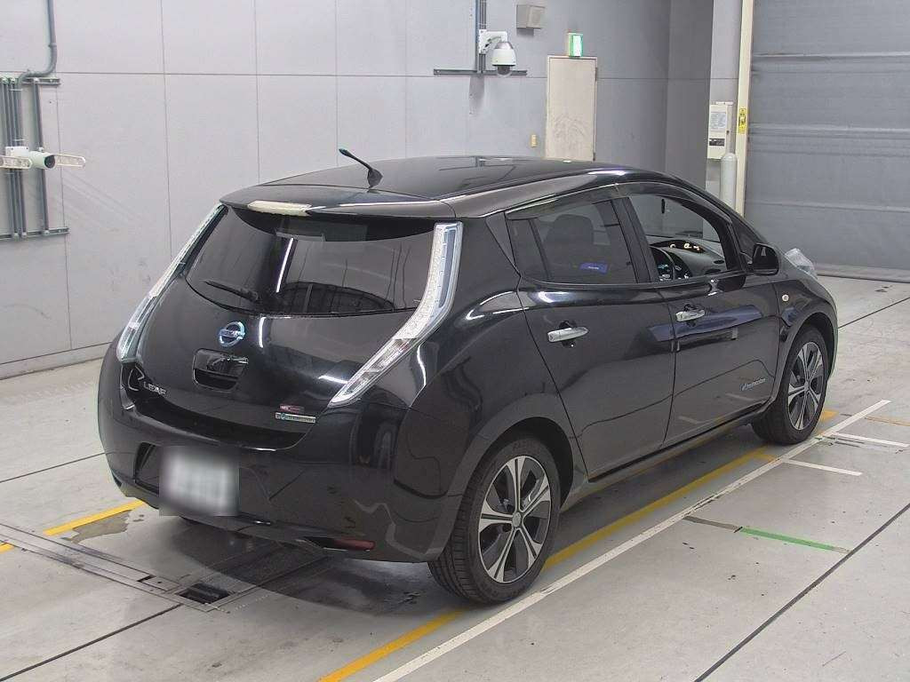 2014 Nissan Leaf AZE0[1]