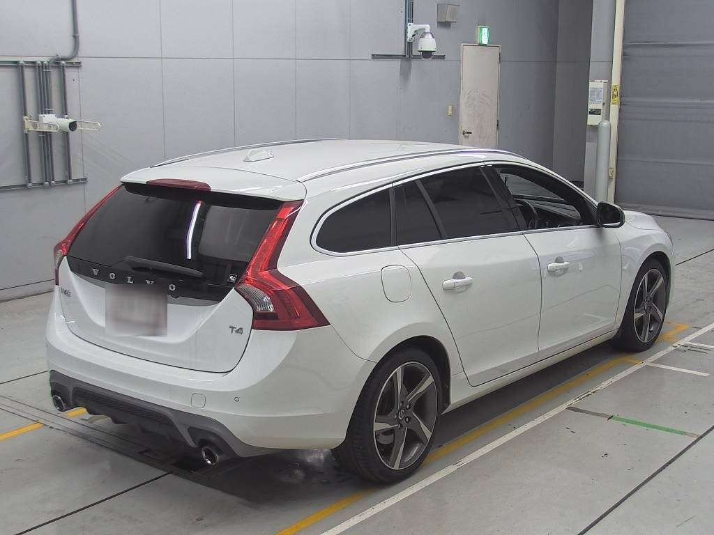 2013 Volvo V60 FB4164T[1]