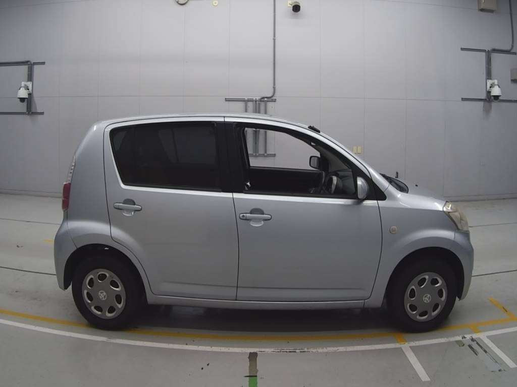 2010 Toyota Passo KGC10[2]