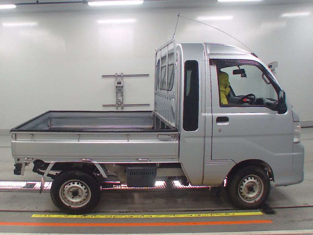 2014 Daihatsu Hijet Truck S211P[2]