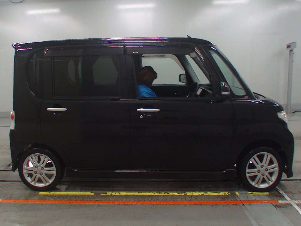 2010 Daihatsu Tanto Custom L375S[2]