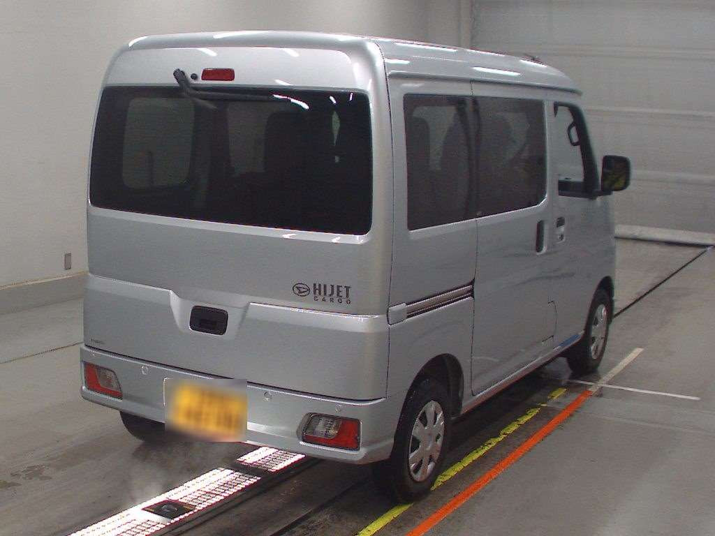 2024 Daihatsu Hijet Cargo S700V[1]