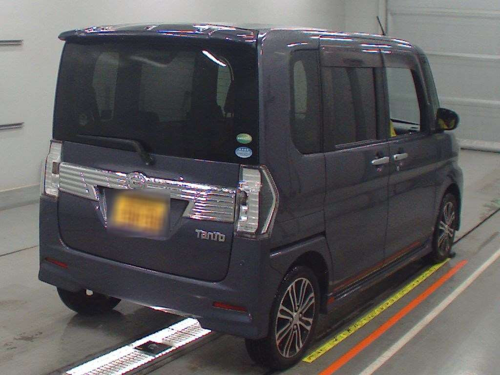 2018 Daihatsu Tanto Custom LA600S[1]