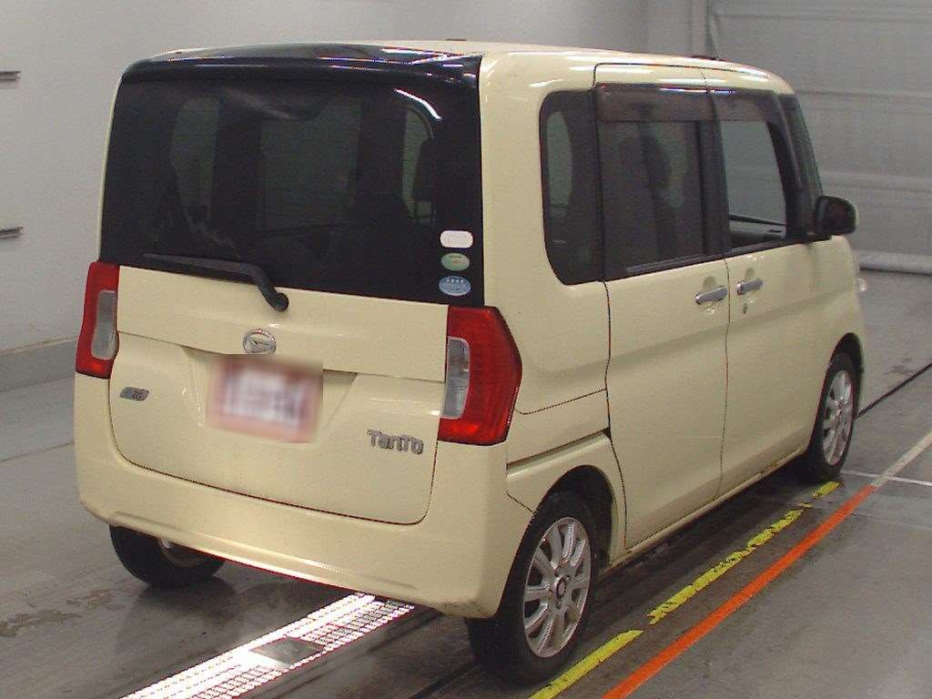 2013 Daihatsu Tanto LA600S[1]