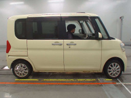 2013 Daihatsu Tanto