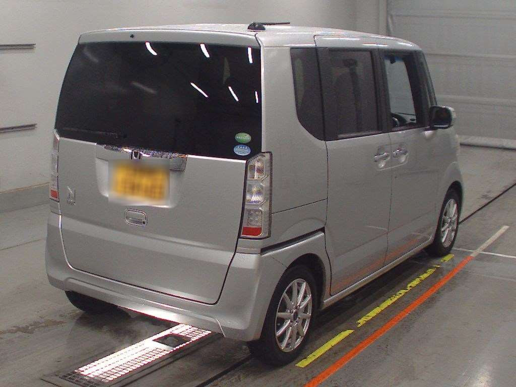 2016 Honda N-BOX JF1[1]