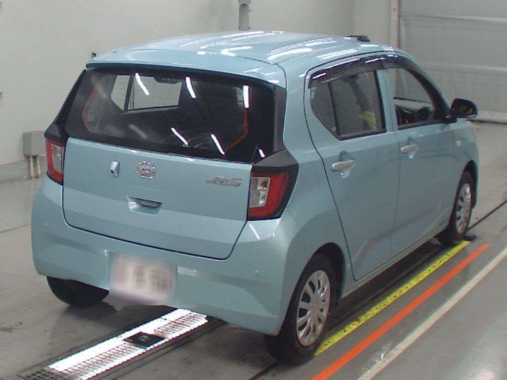 2022 Daihatsu Mira es LA350S[1]