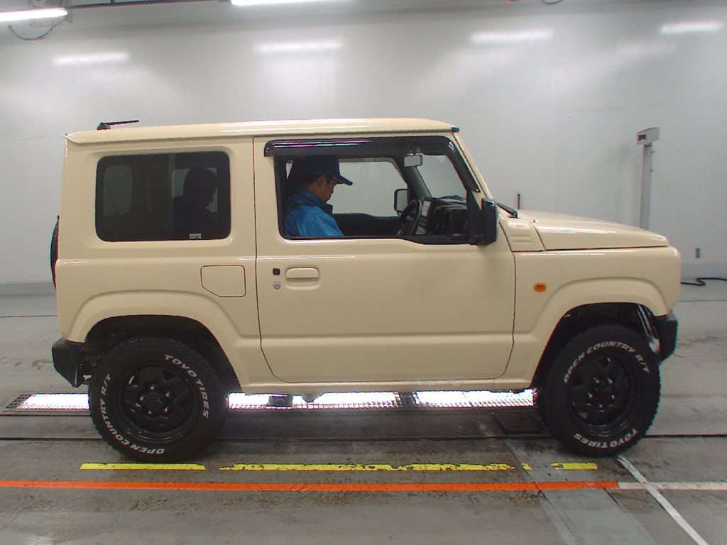 2020 Suzuki Jimny JB64W[2]