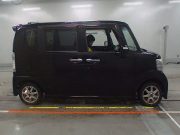 2011 Honda N-BOX CUSTOM