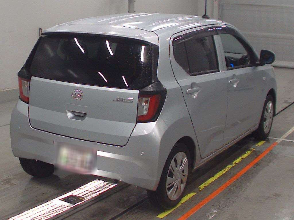 2022 Daihatsu Mira es LA350S[1]