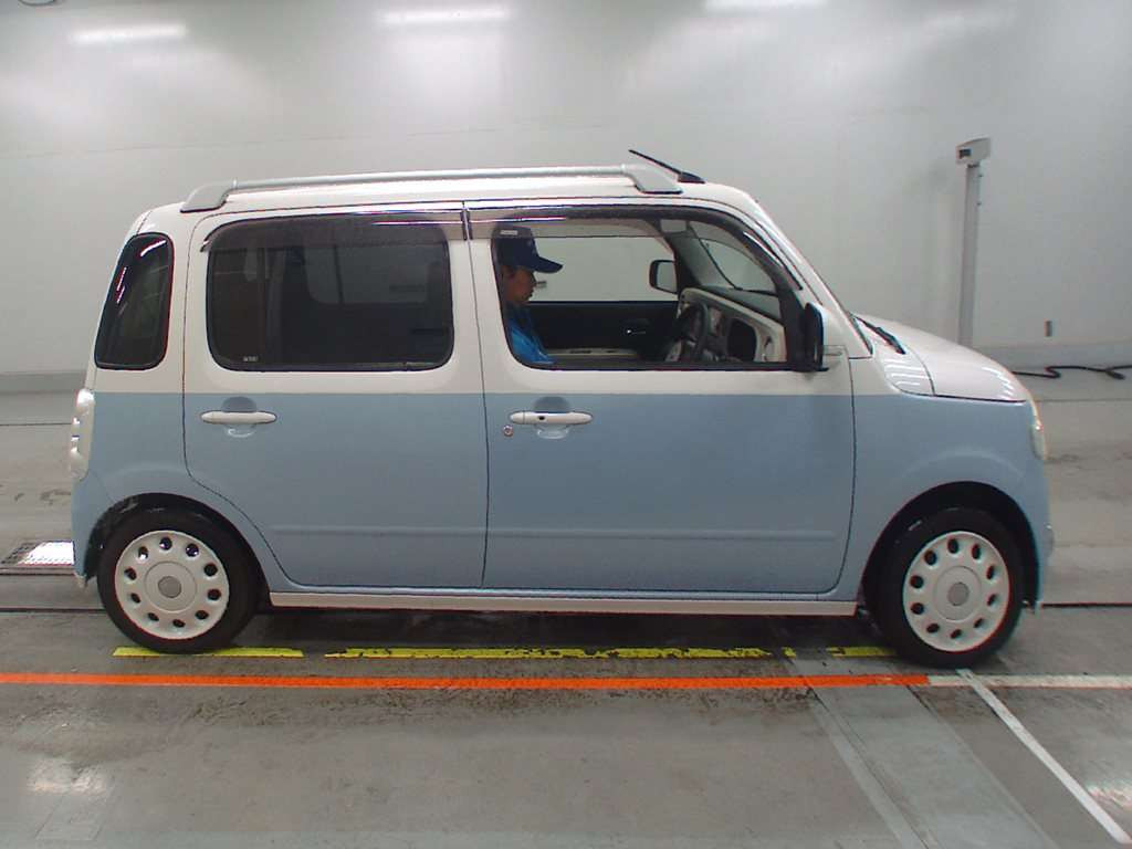 2014 Daihatsu Mira Cocoa L675S[2]