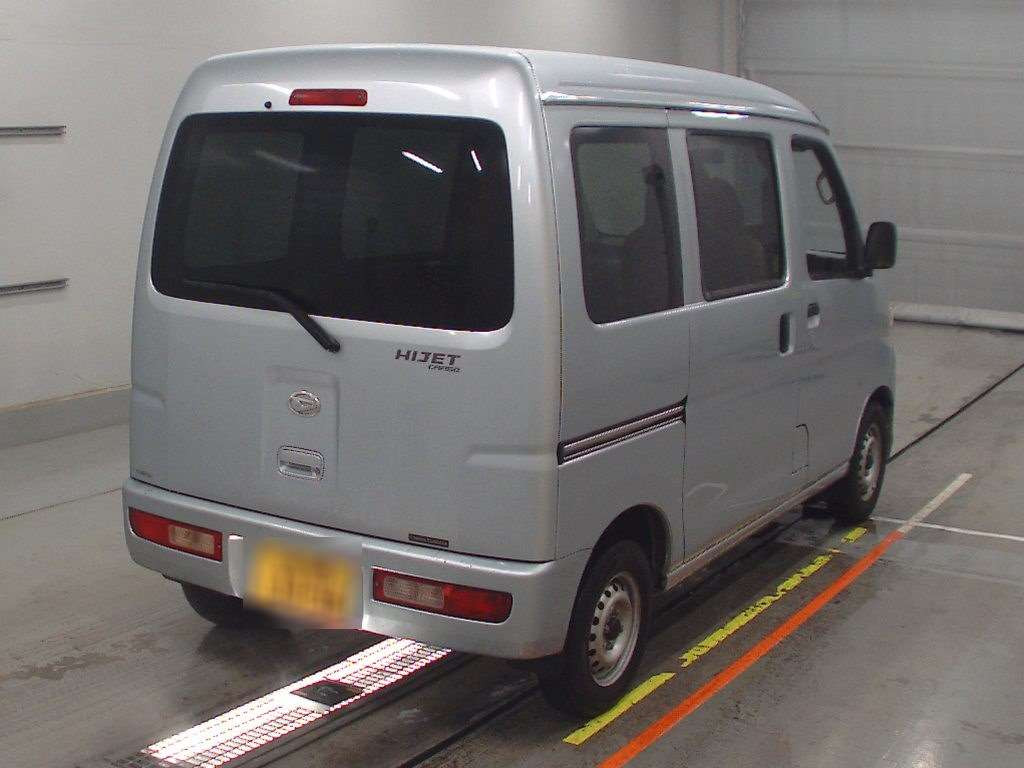 2016 Daihatsu Hijet Cargo S321V[1]