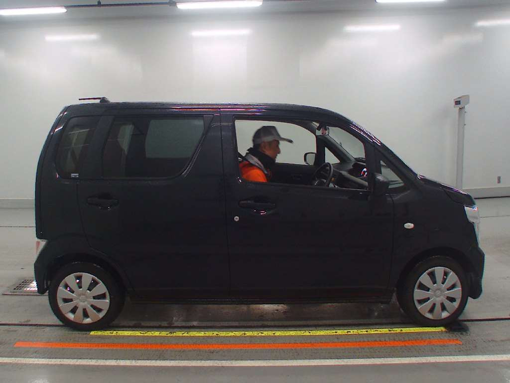 2022 Suzuki Wagon R MH85S[2]