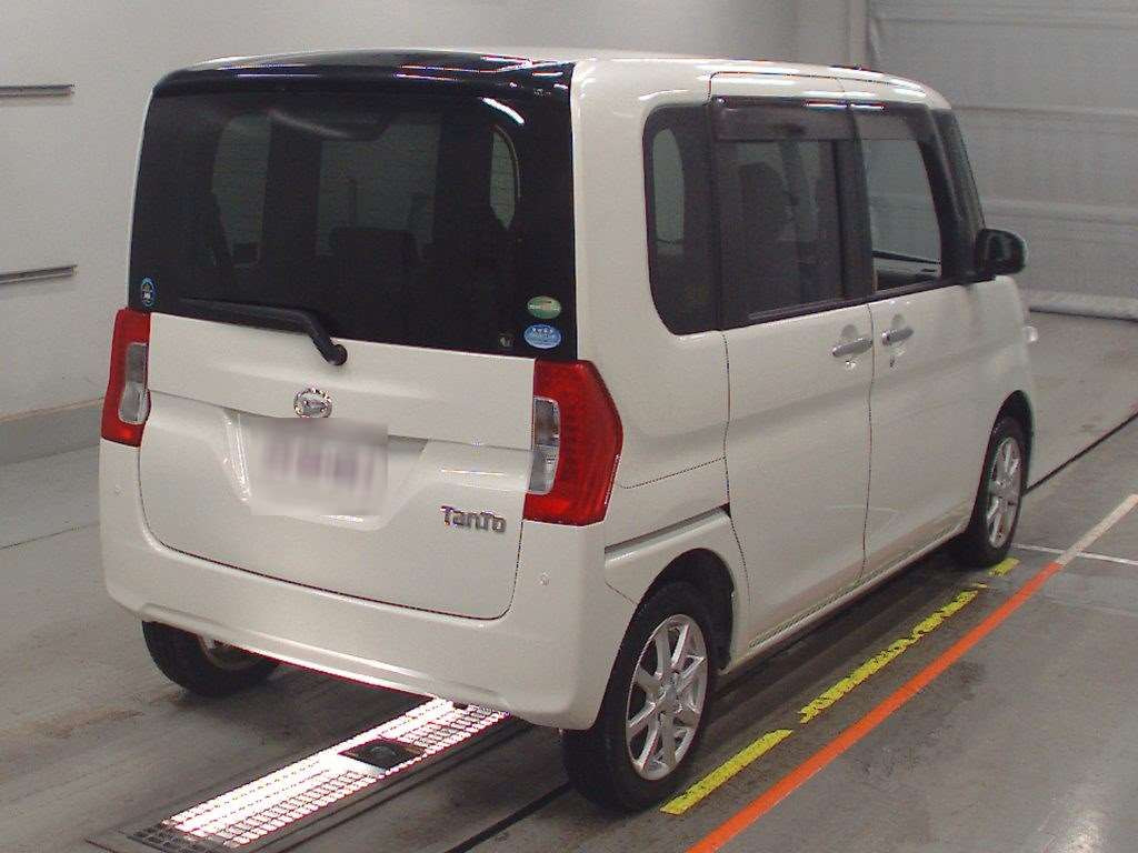 2016 Daihatsu Tanto LA600S[1]