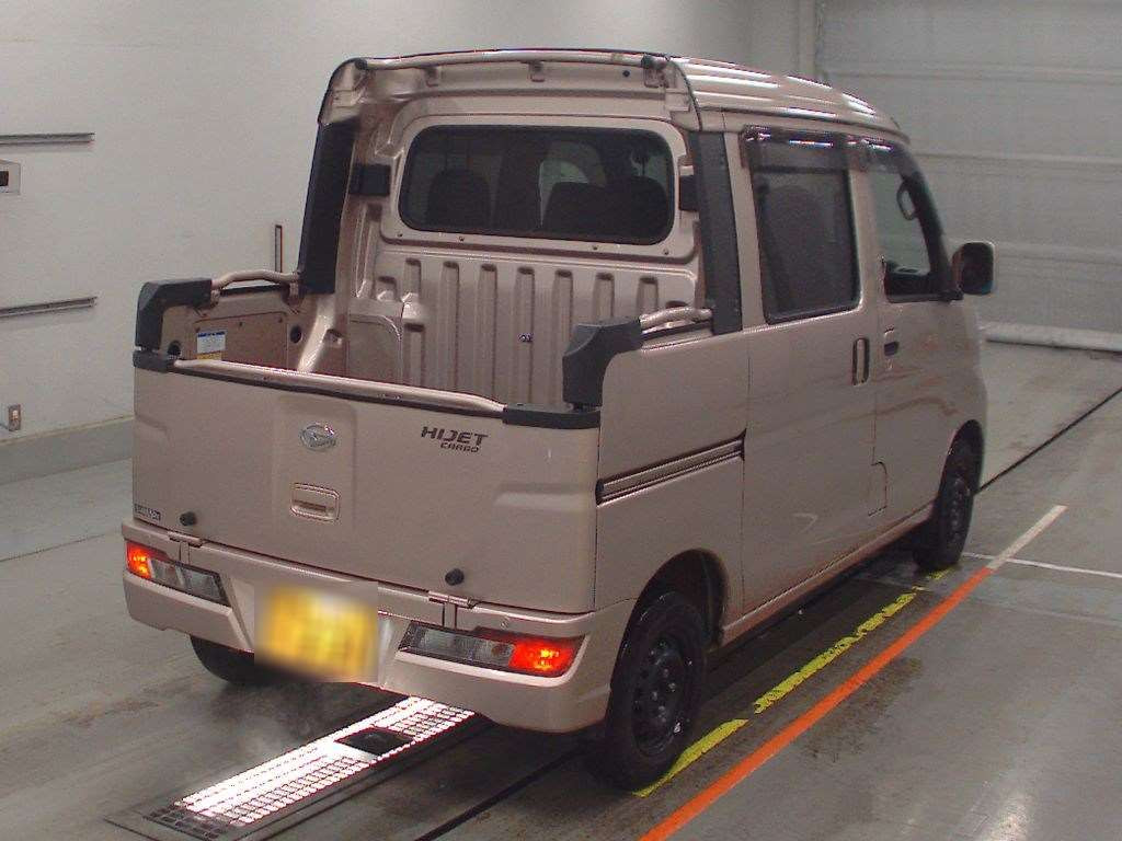 2021 Daihatsu Hijet Cargo S331W[1]