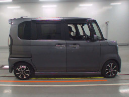 2018 Honda N-BOX CUSTOM