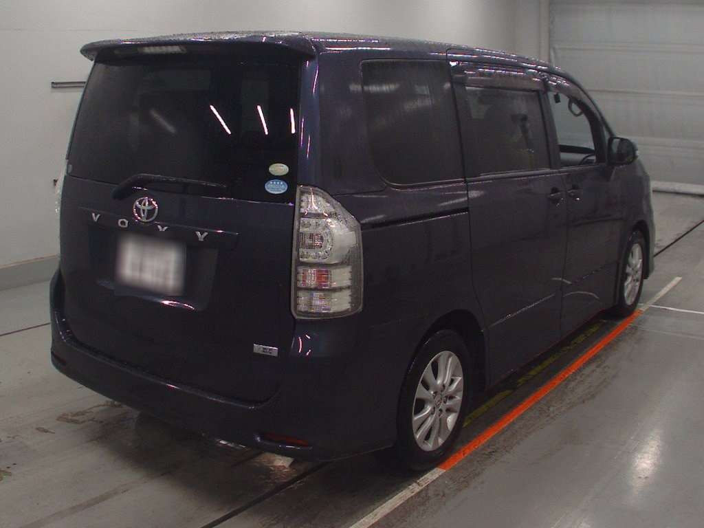 2010 Toyota Voxy ZRR70W[1]