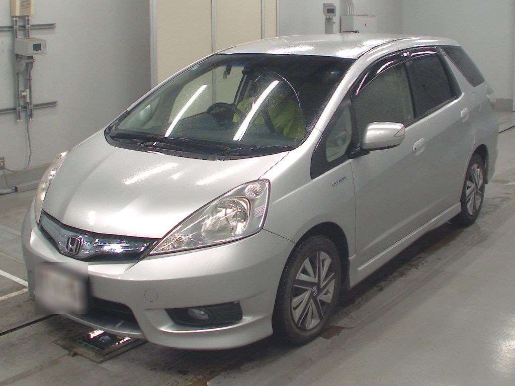 2013 Honda Fit Shuttle Hybrid GP2[0]