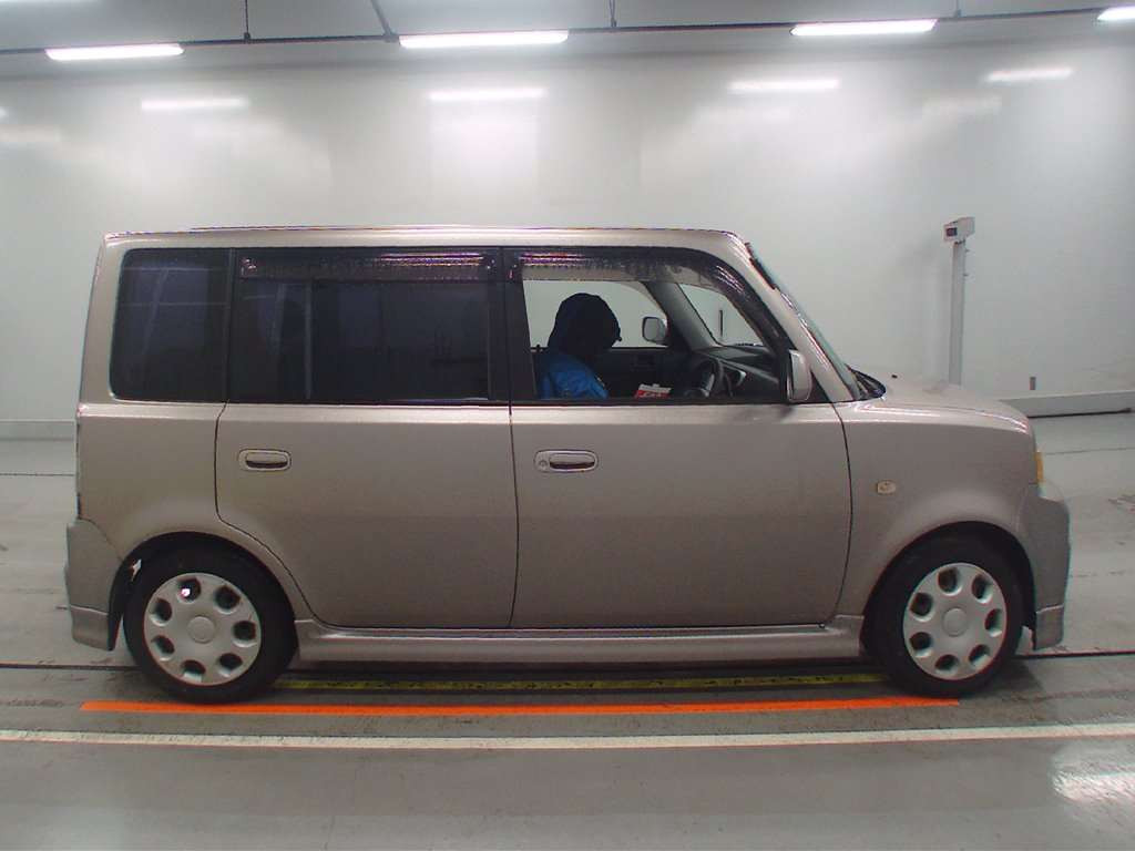 2004 Toyota bB NCP31[2]