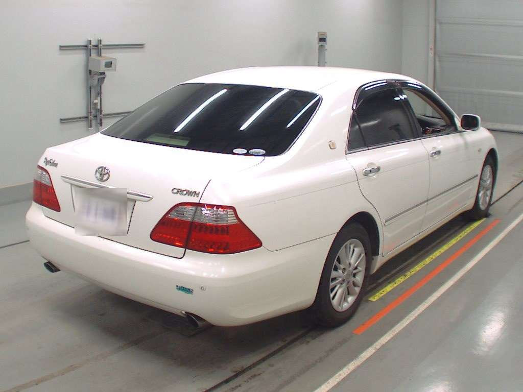 2006 Toyota Crown GRS180[1]