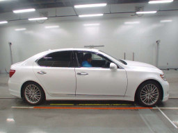 2009 Lexus LS