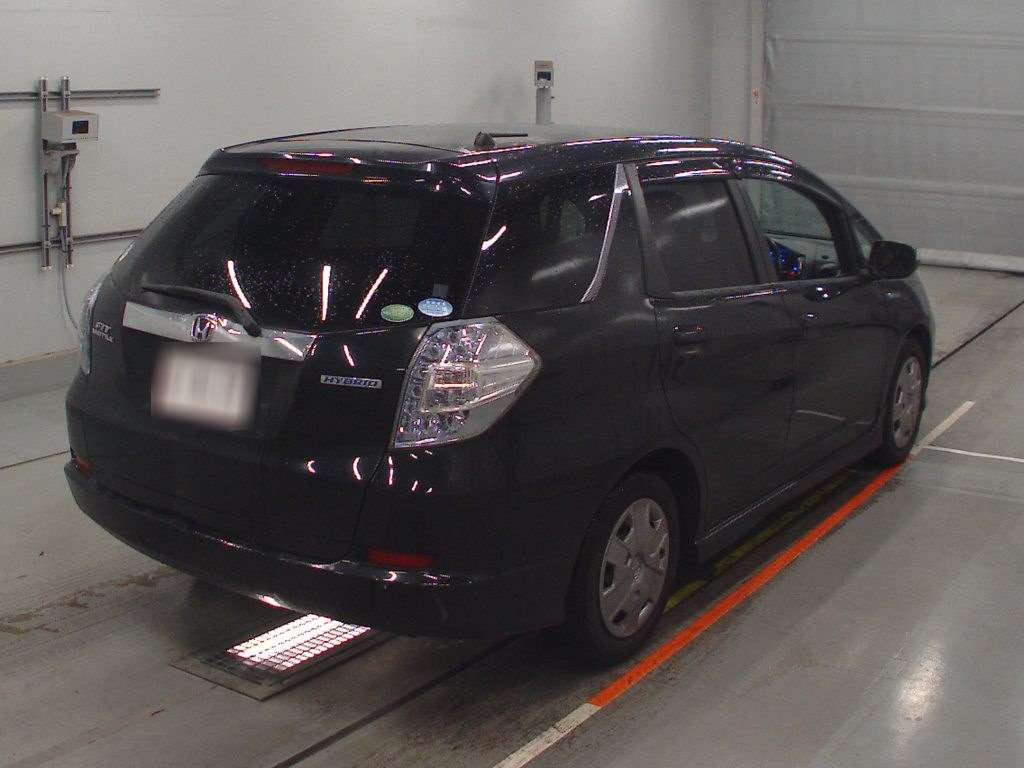 2013 Honda Fit Shuttle Hybrid GP2[1]