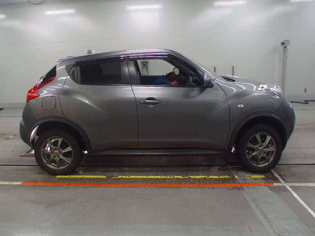 2012 Nissan JUKE YF15[2]