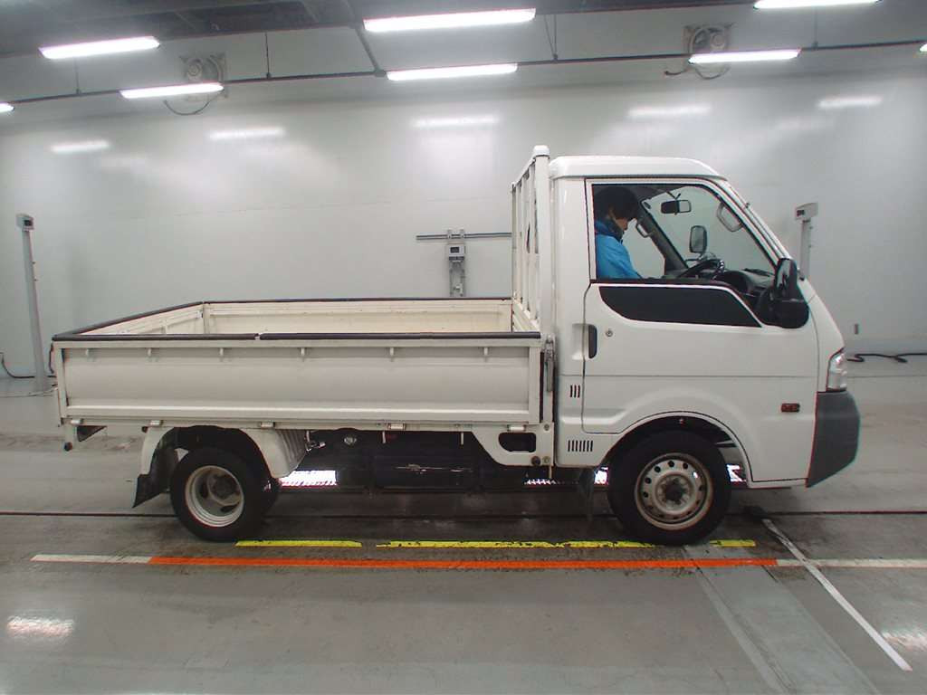 2014 Mazda Bongo Truck SKP2T[2]