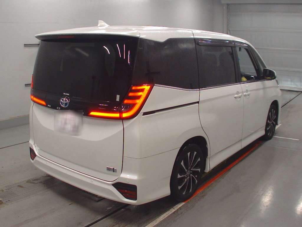 2023 Toyota Noah ZWR90W[1]