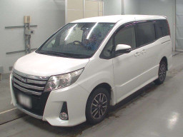 2016 Toyota Noah