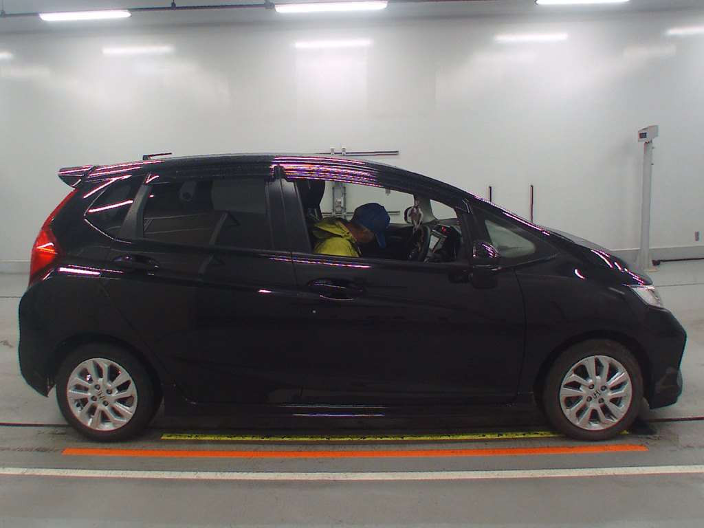 2017 Honda Fit GK3[2]