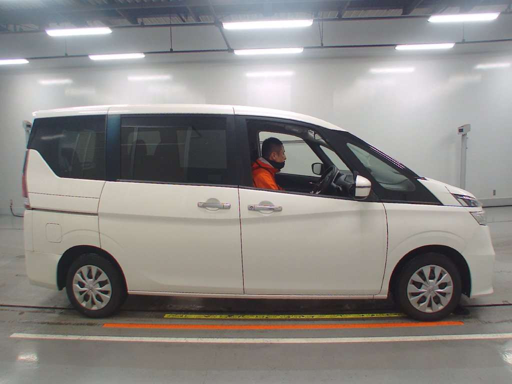 2017 Nissan Serena C27[2]