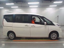 2017 Nissan Serena