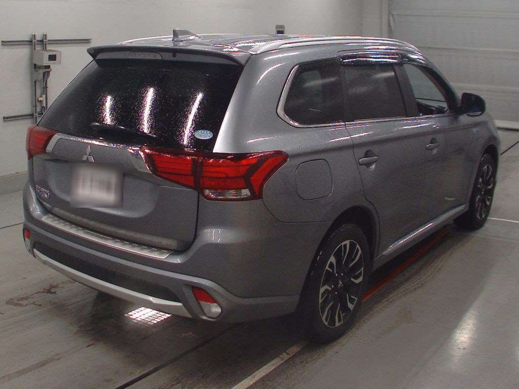 2016 Mitsubishi Outlander PHEV GG2W[1]