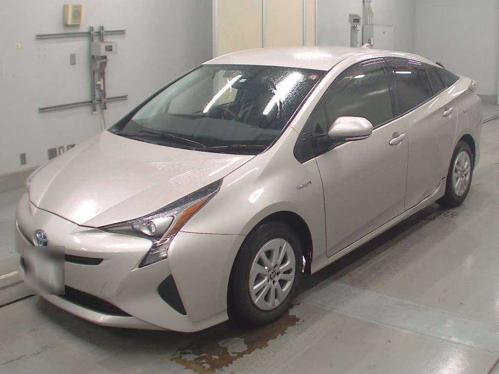 2016 Toyota Prius ZVW50[0]