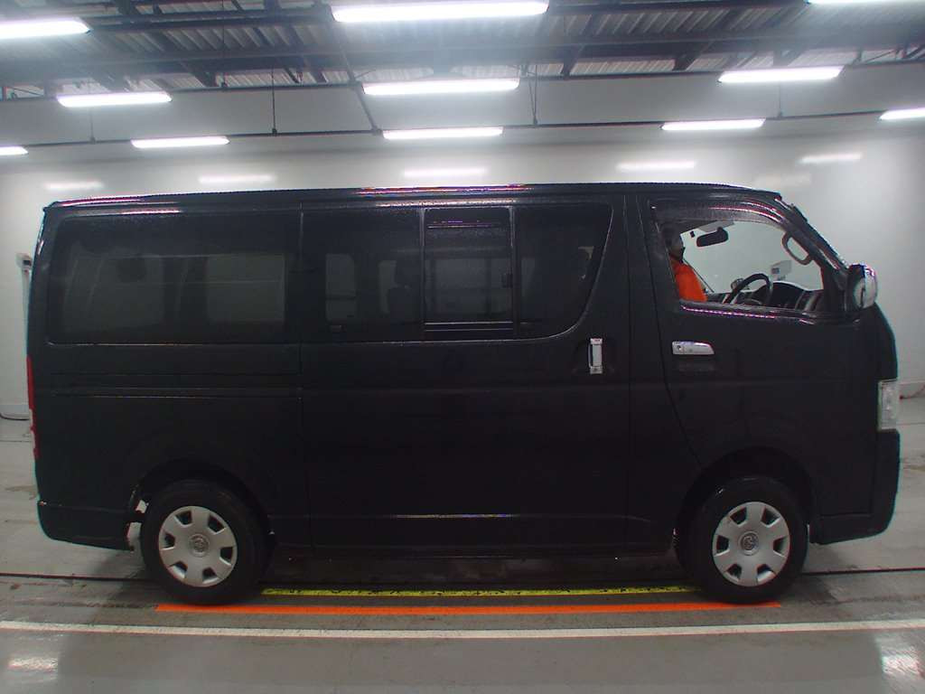 2008 Toyota Hiace Van KDH206V[2]