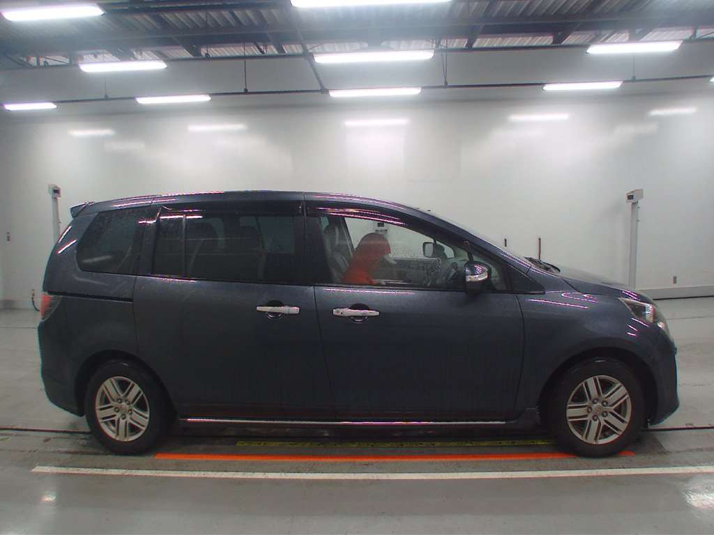 2009 Mazda MPV LY3P[2]