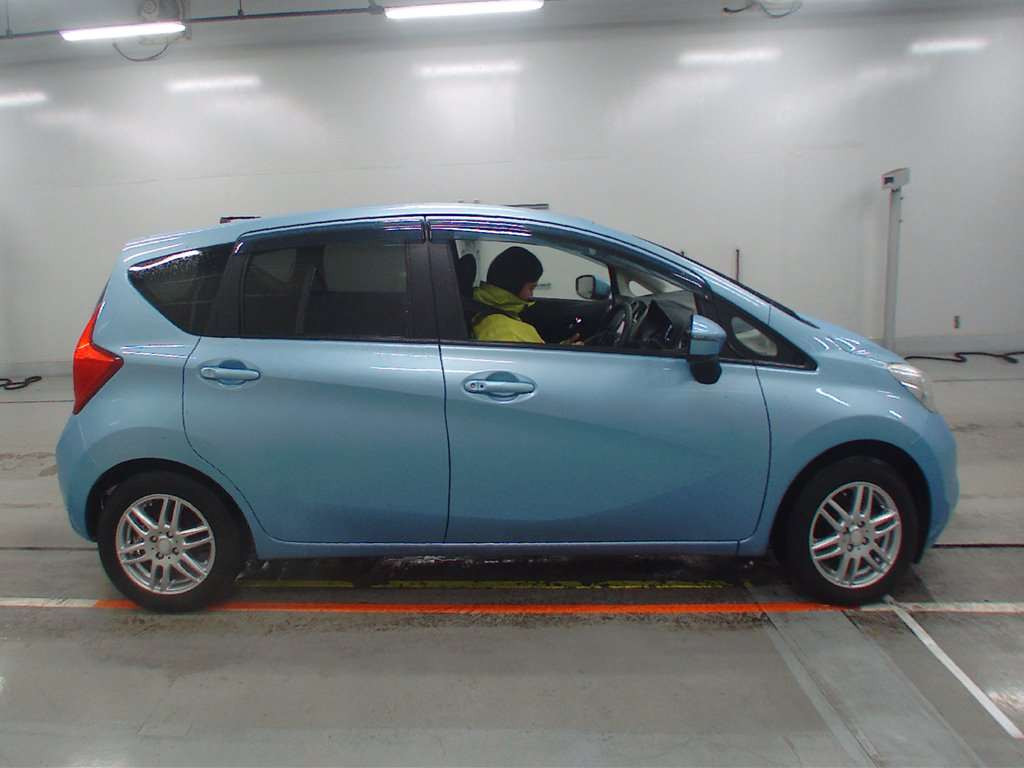 2014 Nissan Note E12[2]