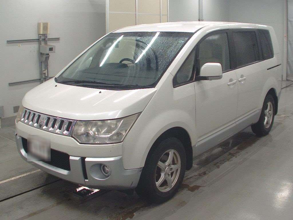 2011 Mitsubishi Delica D5 CV2W[0]