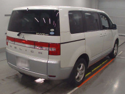 2011 Mitsubishi Delica D5