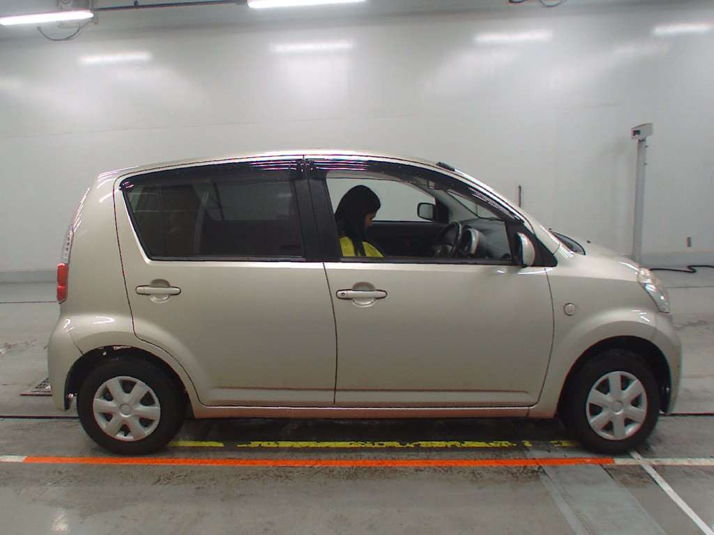 2009 Toyota Passo KGC10[2]