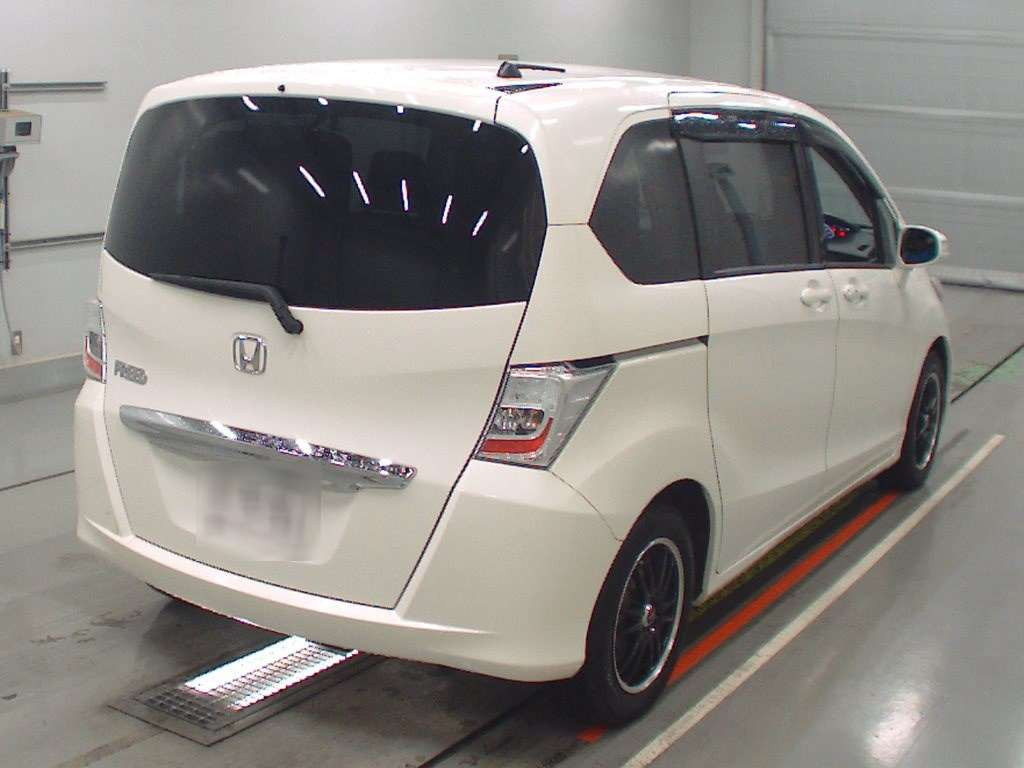 2012 Honda Freed GB3[1]