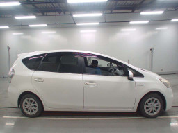 2013 Toyota Prius alpha