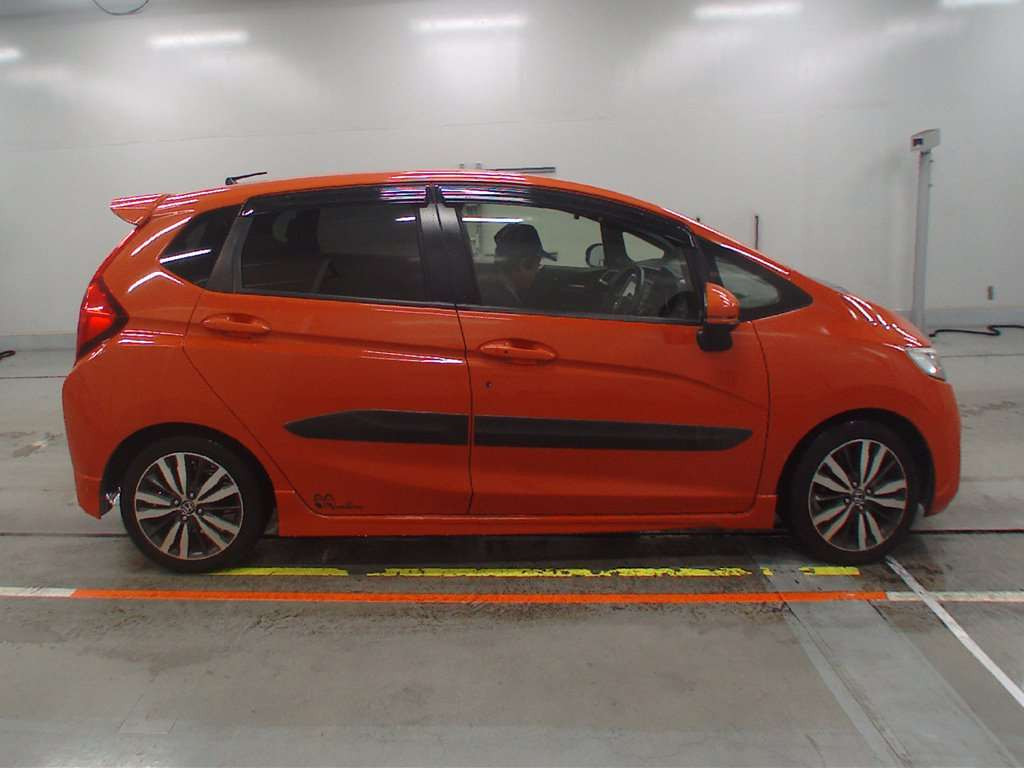 2014 Honda Fit GK5[2]