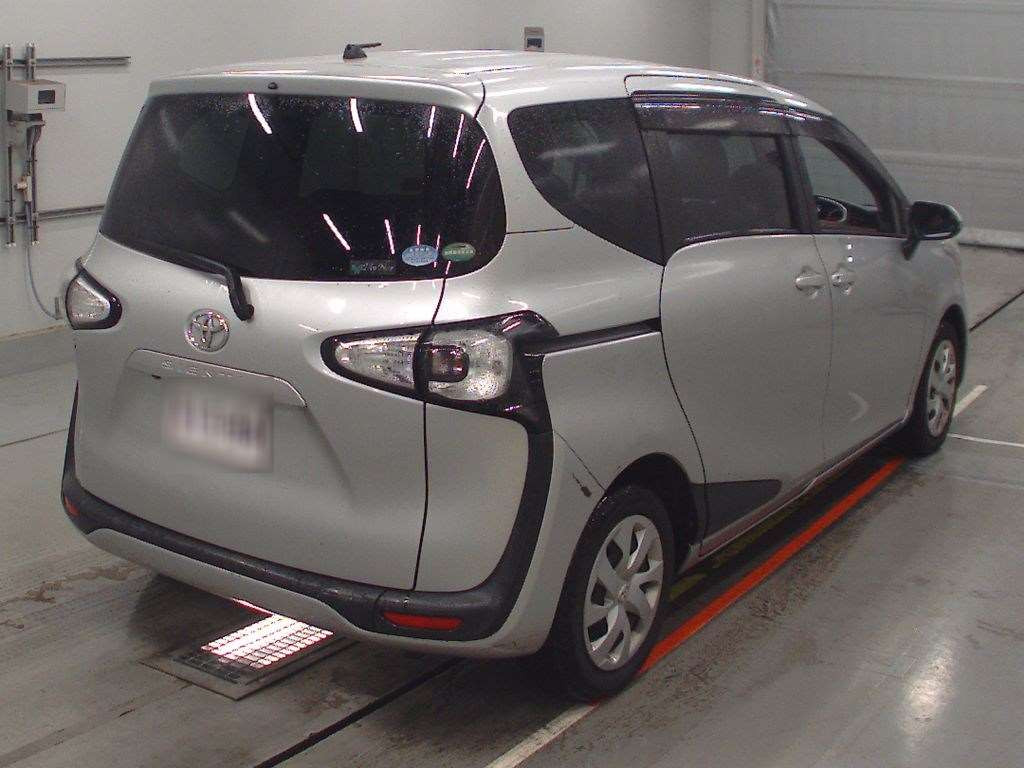 2016 Toyota Sienta NSP170G[1]