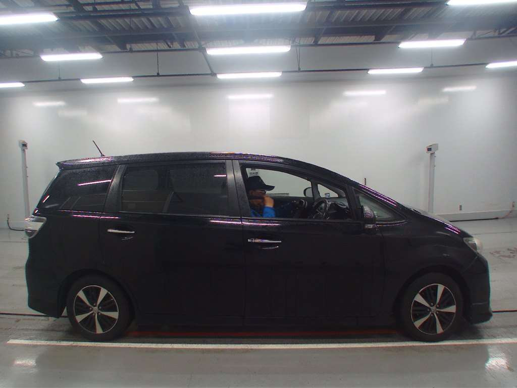 2016 Toyota Wish ZGE20W[2]