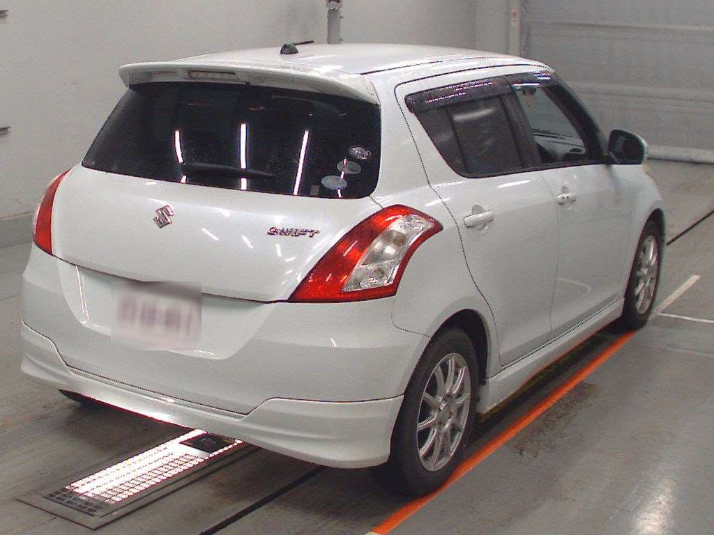 2012 Suzuki Swift ZC72S[1]