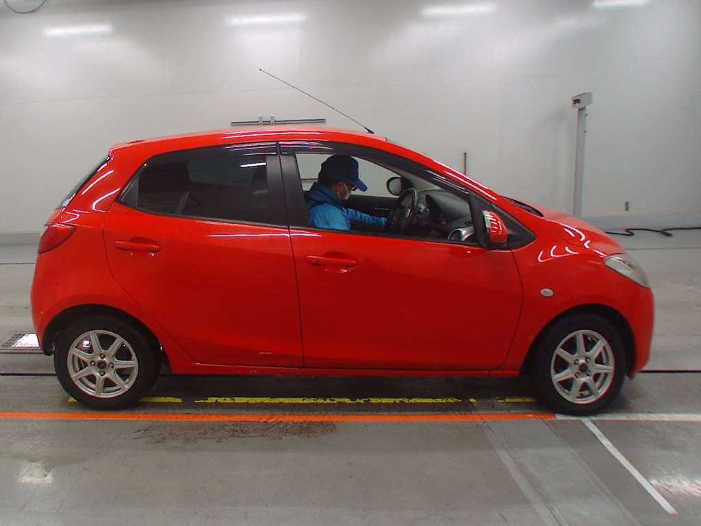 2010 Mazda Demio DE3FS[2]